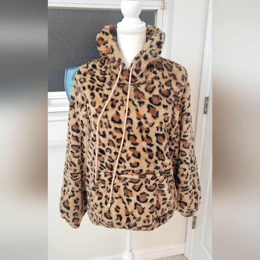 Shein Cozy Leopard Print Hoodie - Brown Faux Fur Pullover. - Picture 3 of 7